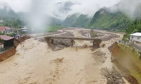 Lũ quét, sạt lở đất ở các tỉnh miền núi phía Bắc, gần 30 người thương vong, mất tích